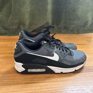 Men’s Nike Air Maxes